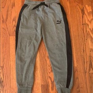 Boys Puma 10/12 joggers